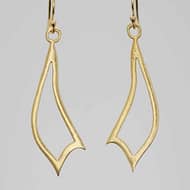 E627 Pointed Wave Earrings