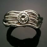 R310 Weilia white gold ring with a diamond