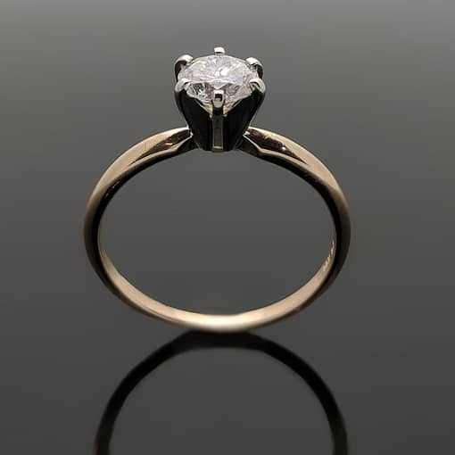 R956 Grus yellow gold ring with a round cut diamond front top view