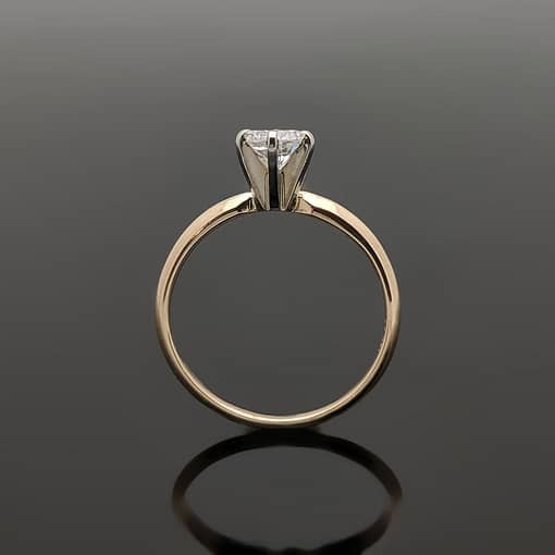 R956 Grus yellow gold ring with a round cut diamond top view